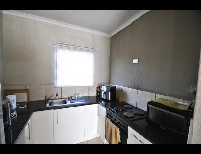 3 BEDROOM SIMPLEX FOR SALE IN DAWN PARK